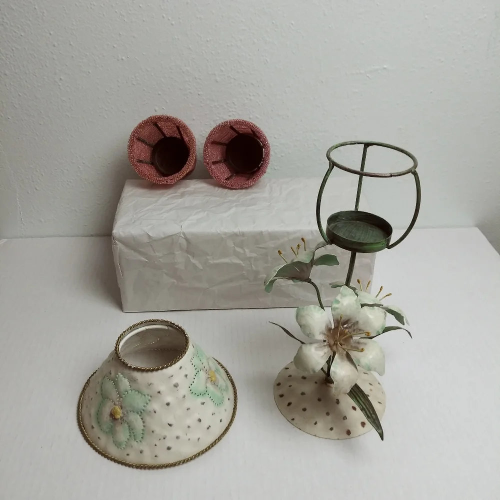 Vintage Accent Tea Light & Holder Bundle Of 3
